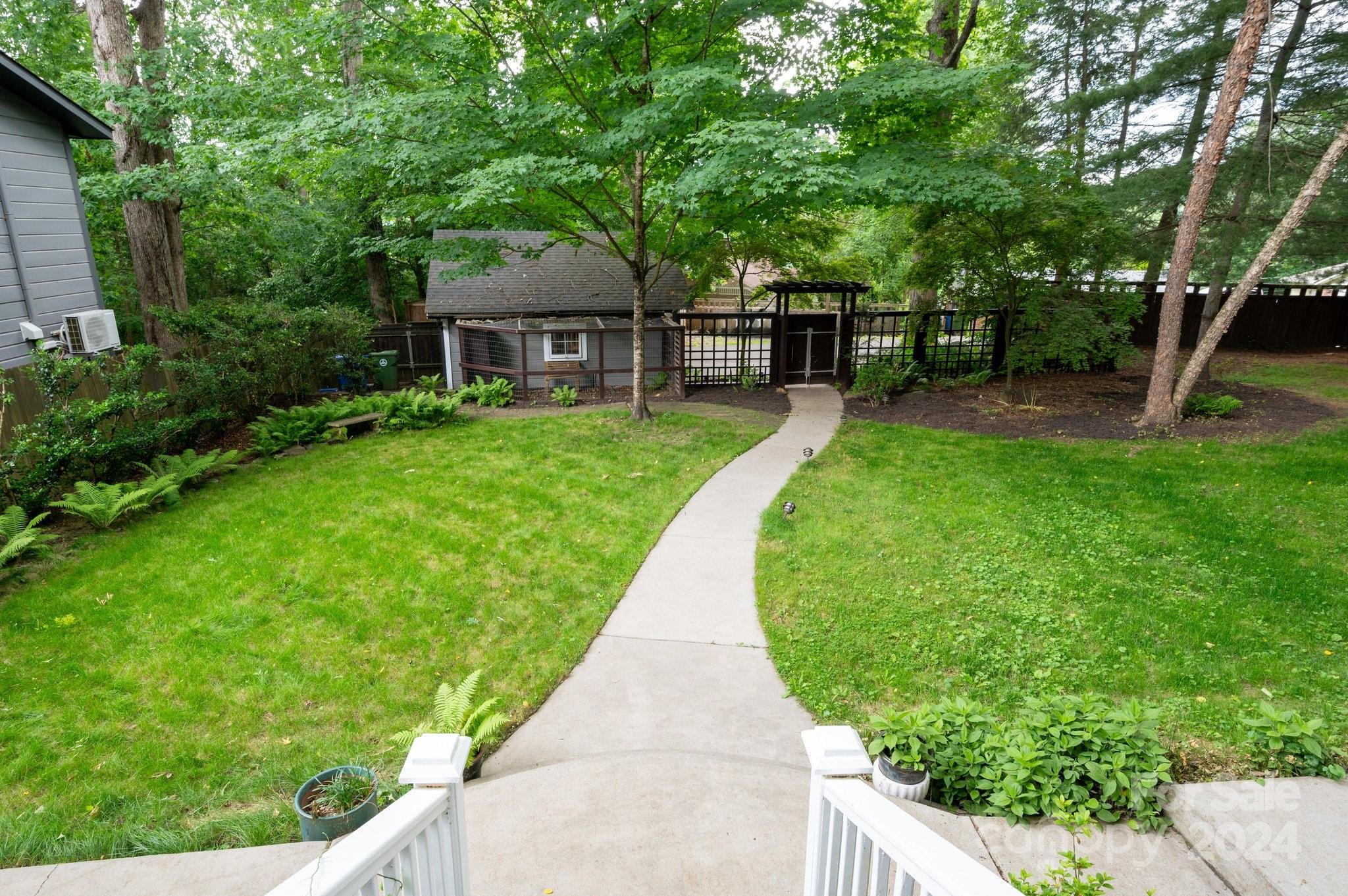 125 Tacoma Circle Asheville NC 28801