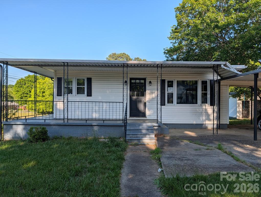 1903 Lynnwood Drive Statesville NC 28677