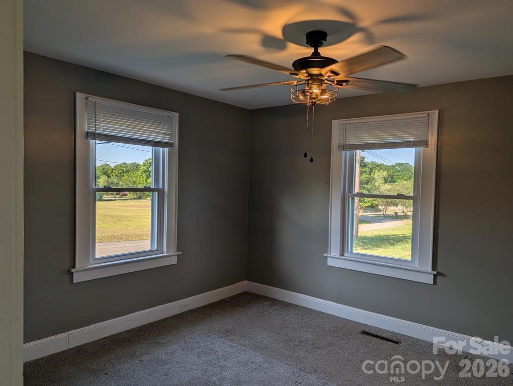 1903 Lynnwood Drive Statesville NC 28677