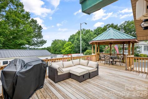 123 Grand View Drive New London NC 28127