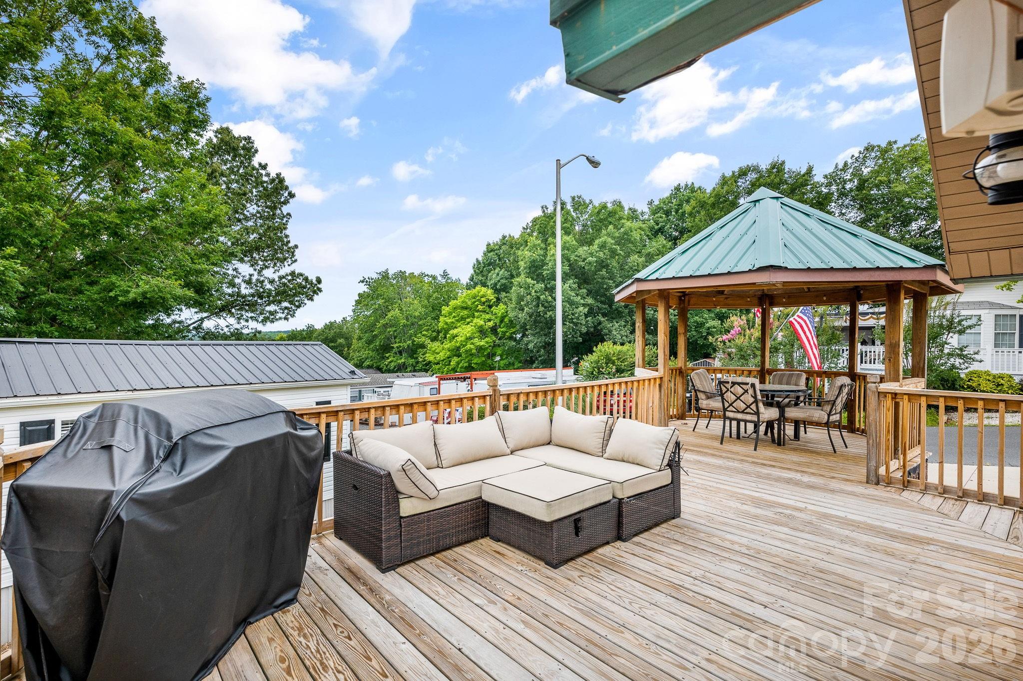 123 Grand View Drive New London NC 28127