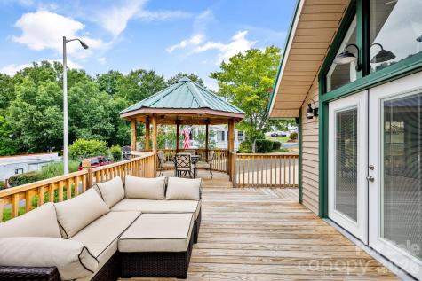 123 Grand View Drive New London NC 28127