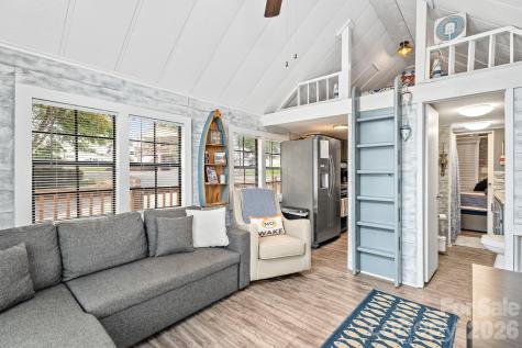 123 Grand View Drive New London NC 28127