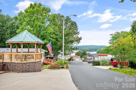123 Grand View Drive New London NC 28127