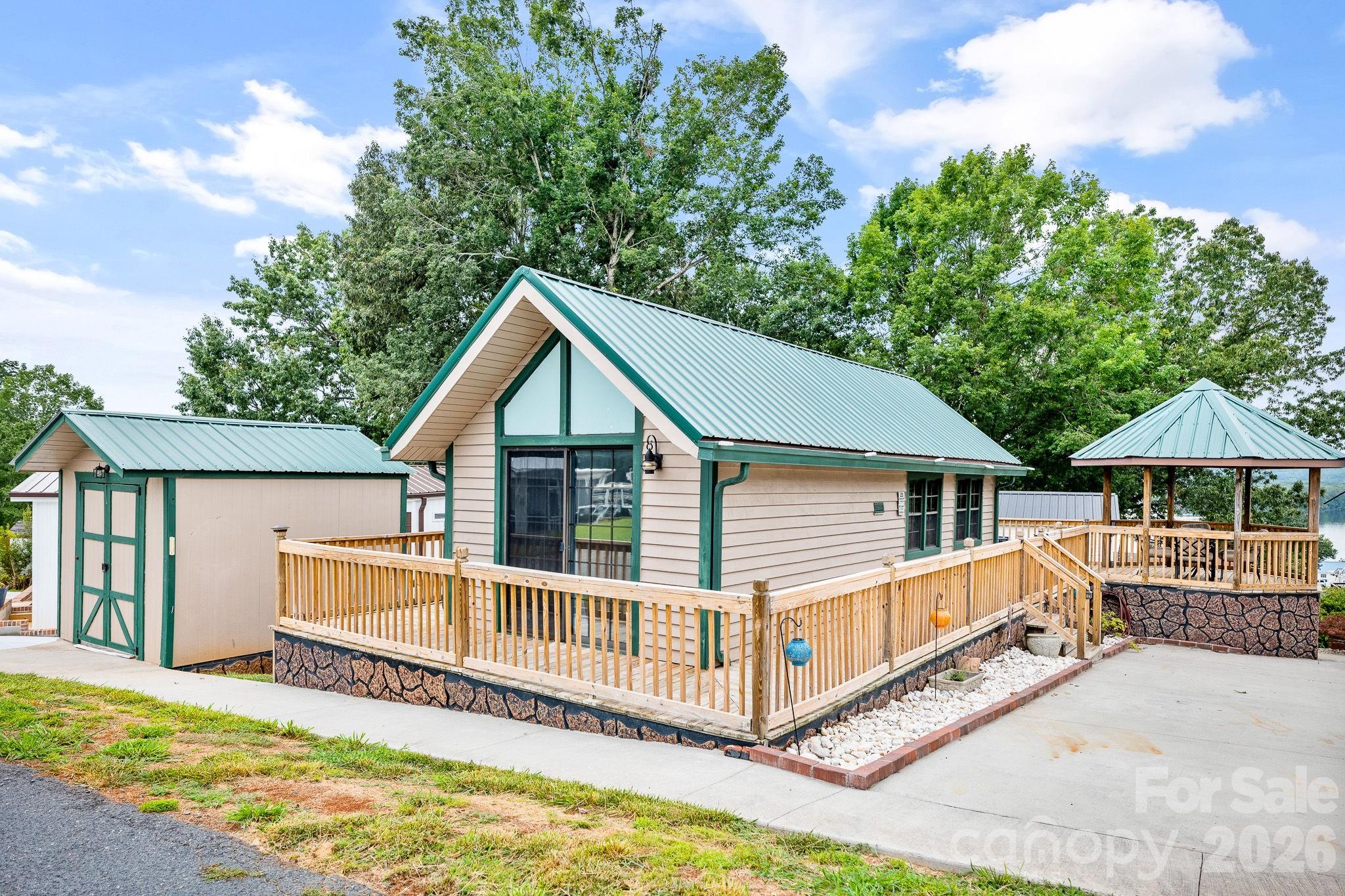 123 Grand View Drive New London NC 28127