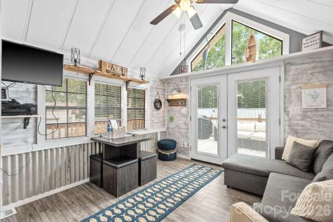 123 Grand View Drive New London NC 28127