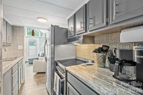 123 Grand View Drive New London NC 28127