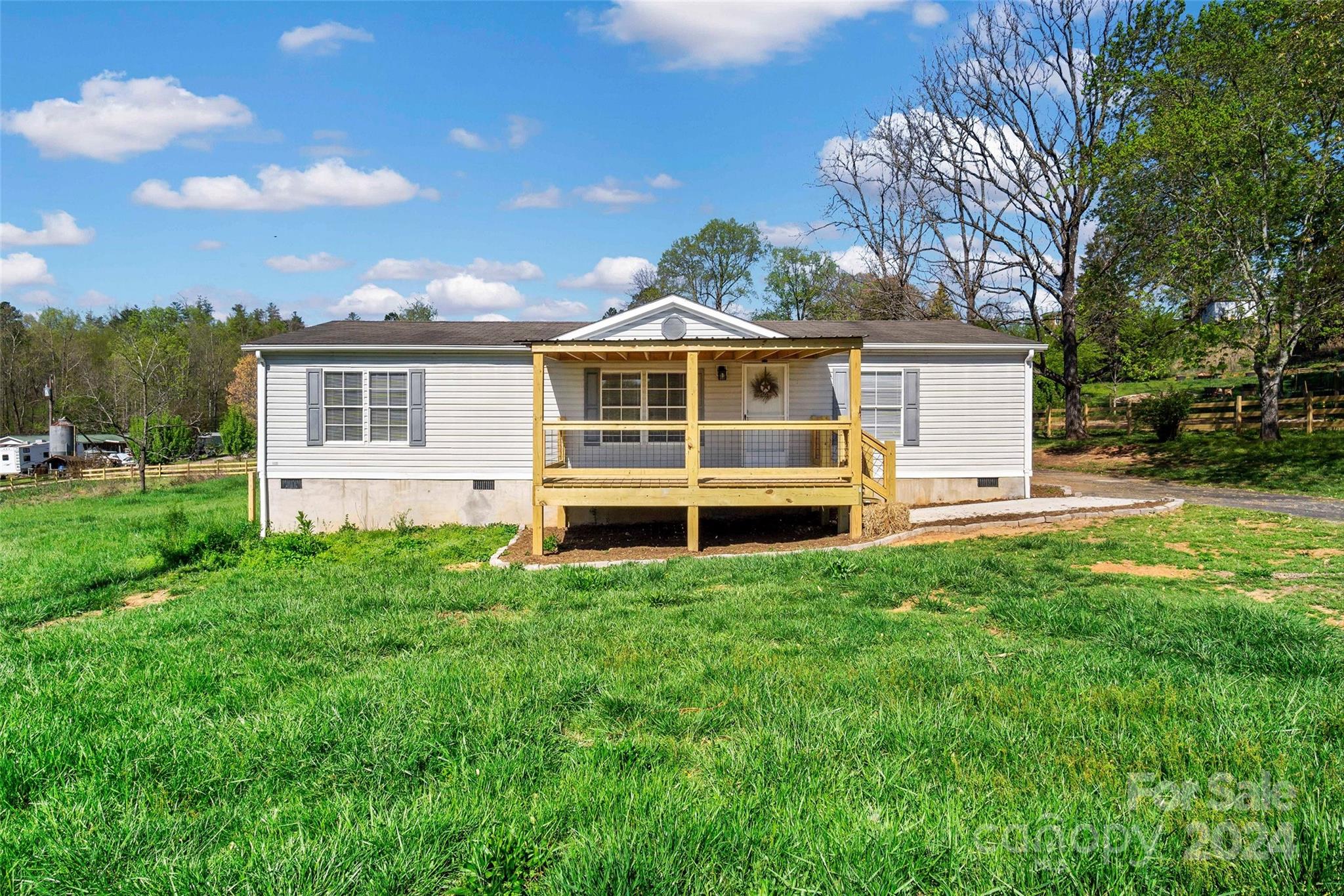 1440 Harmony Grove Road Nebo NC 28761