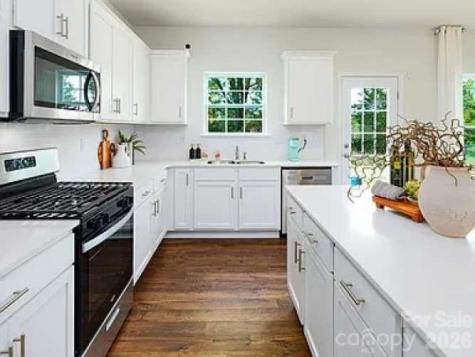 1924 Vanderlyn Street Monroe NC 28112