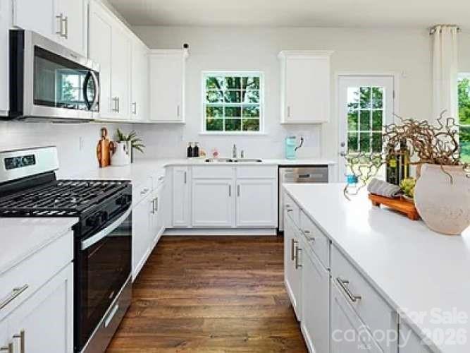1924 Vanderlyn Street Monroe NC 28112