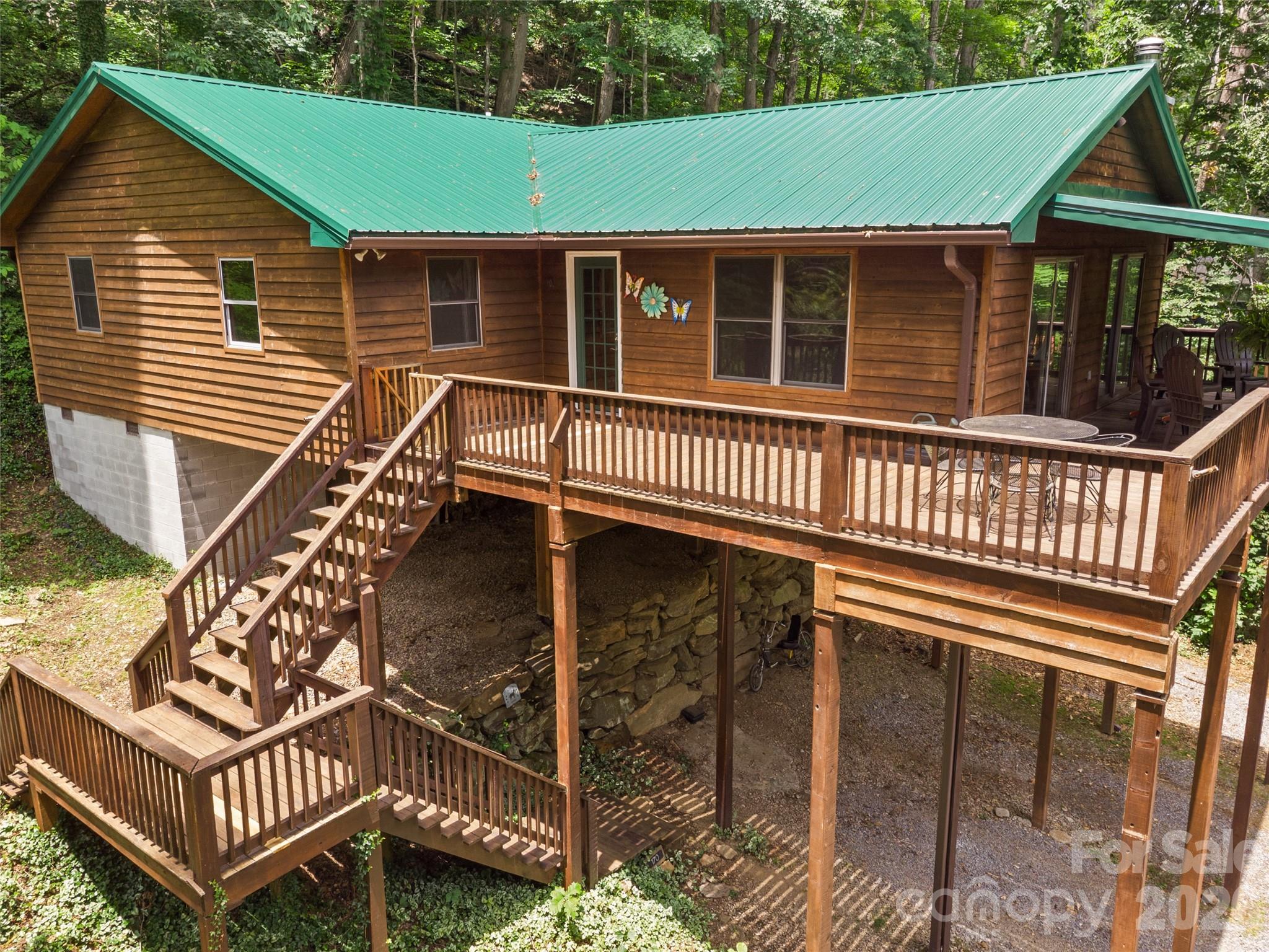 170 Mountain Farm Road Burnsville NC 28714