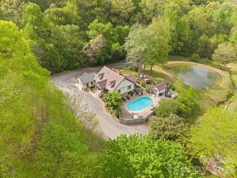 25 View Ridge Parkway Leicester NC 28748