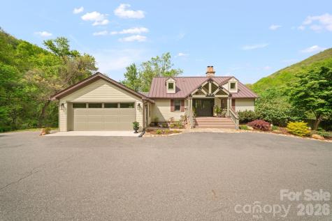 25 View Ridge Parkway Leicester NC 28748