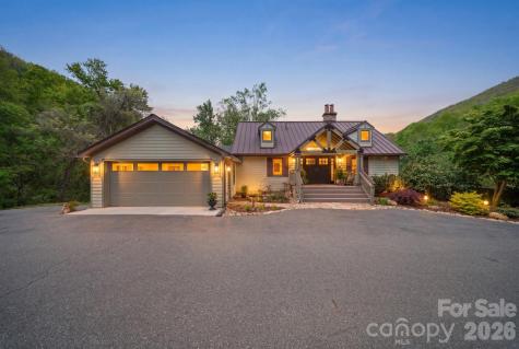 25 View Ridge Parkway Leicester NC 28748