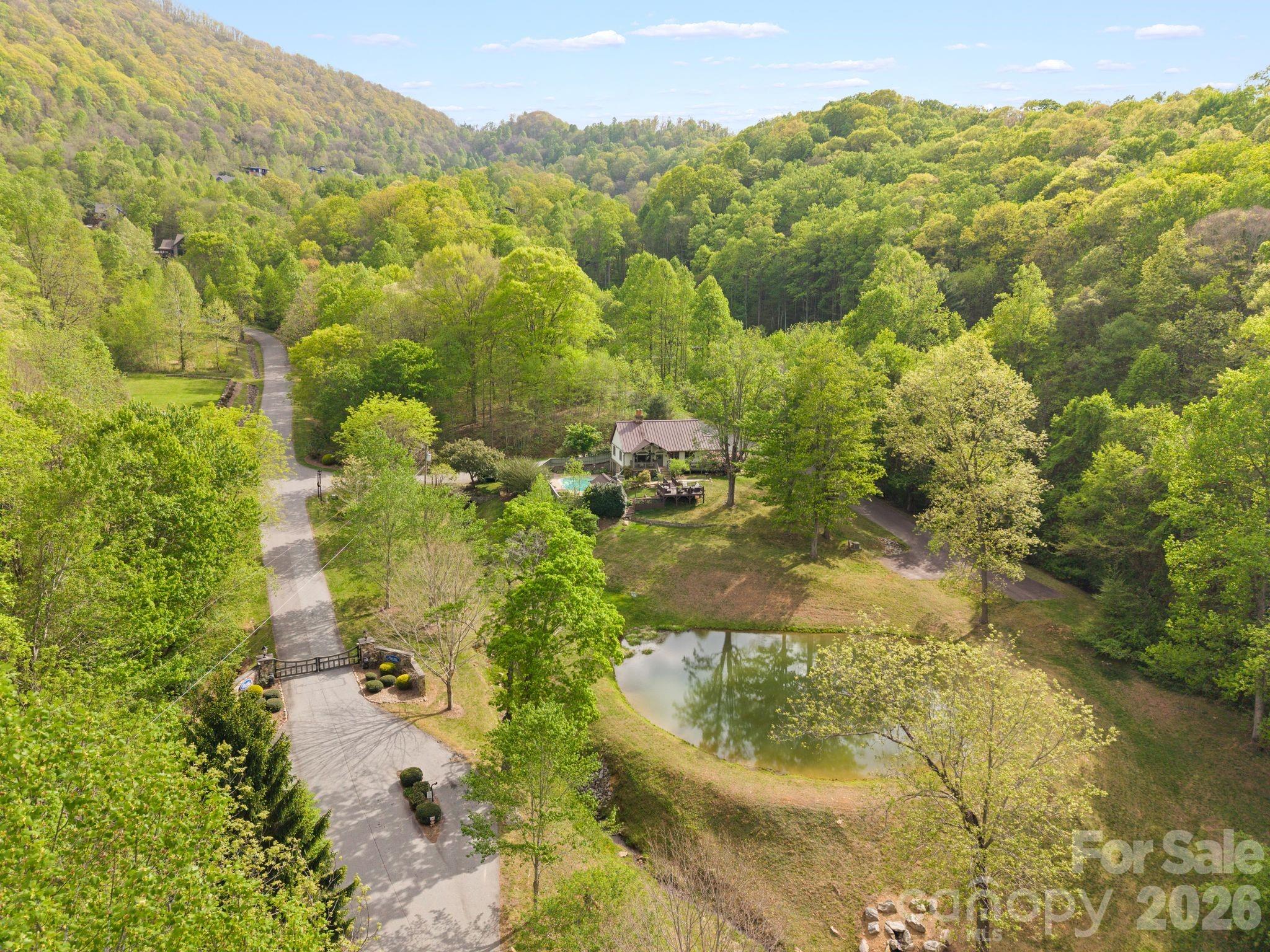 25 View Ridge Parkway Leicester NC 28748