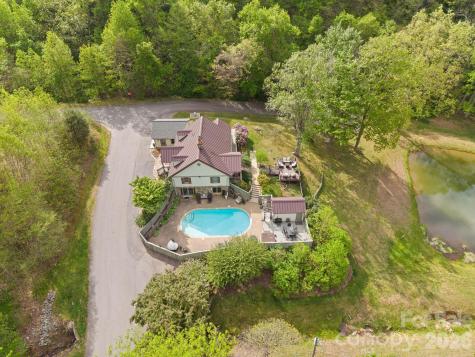 25 View Ridge Parkway Leicester NC 28748