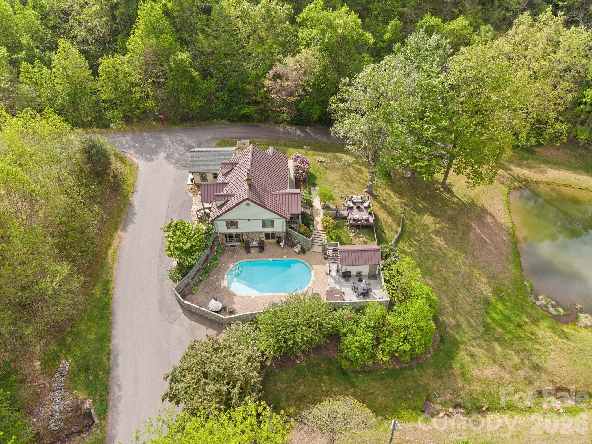 25 View Ridge Parkway Leicester NC 28748