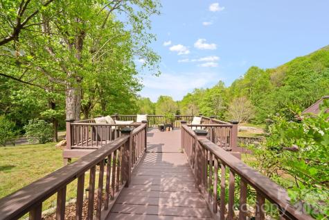 25 View Ridge Parkway Leicester NC 28748