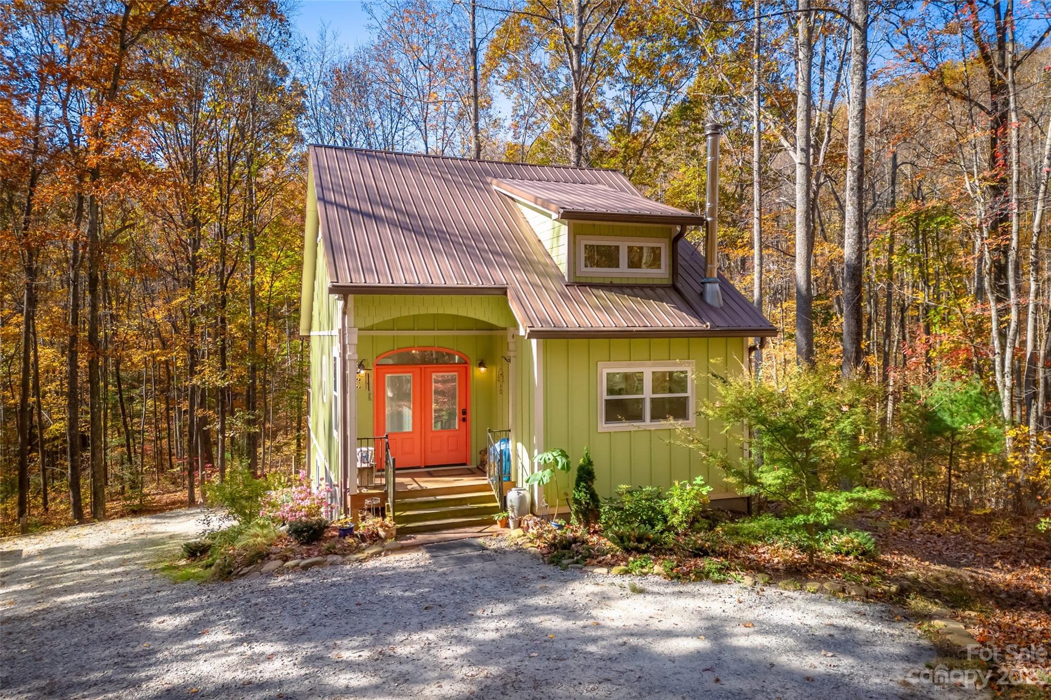 160 Robin Lane Saluda NC 28773