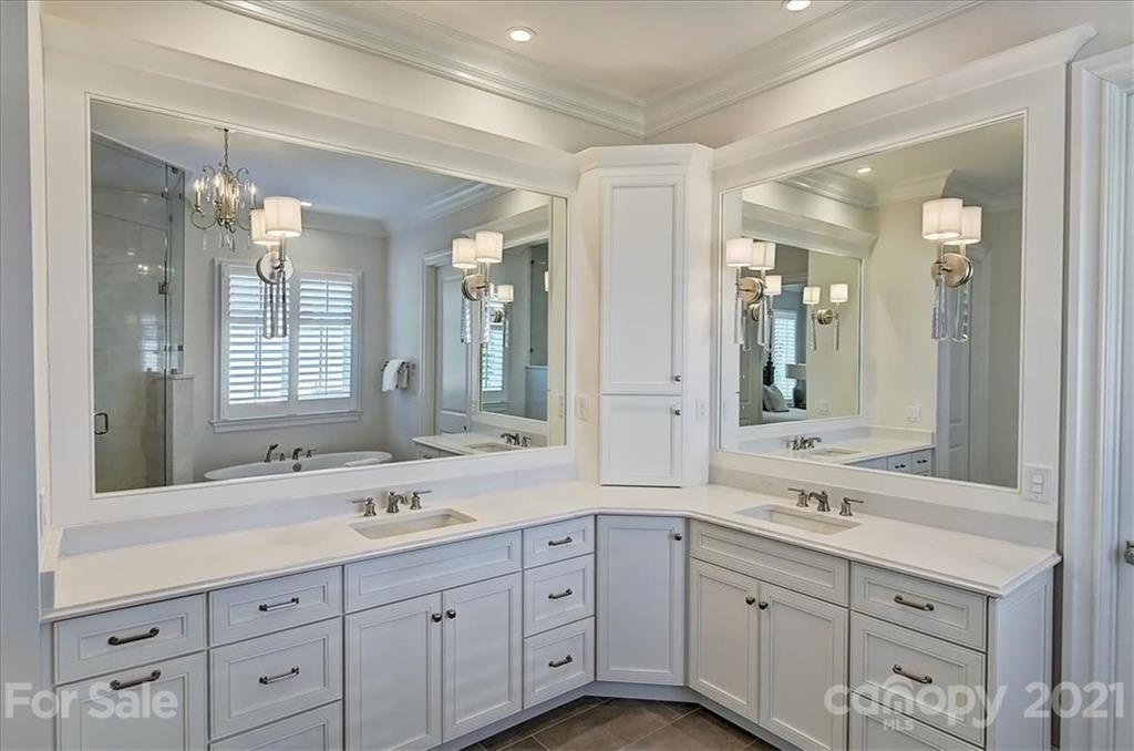 433 Mammoth Oaks Lane Charlotte NC 28270