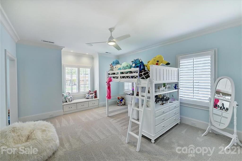433 Mammoth Oaks Lane Charlotte NC 28270
