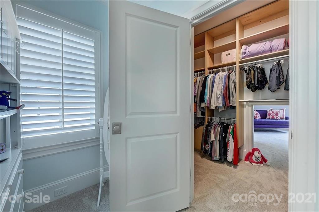 433 Mammoth Oaks Lane Charlotte NC 28270