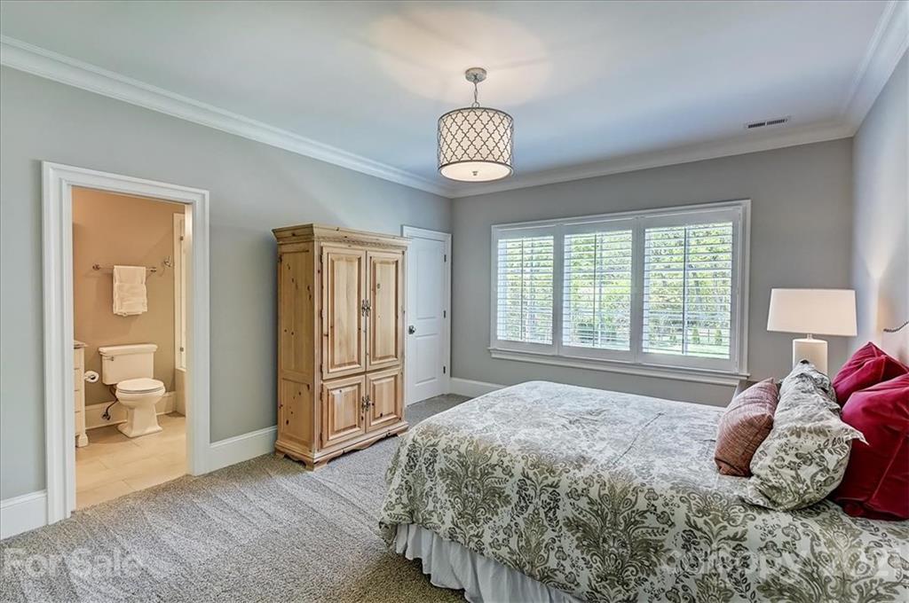 433 Mammoth Oaks Lane Charlotte NC 28270