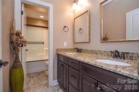 16402 Doves Canyon Lane Charlotte NC 28278