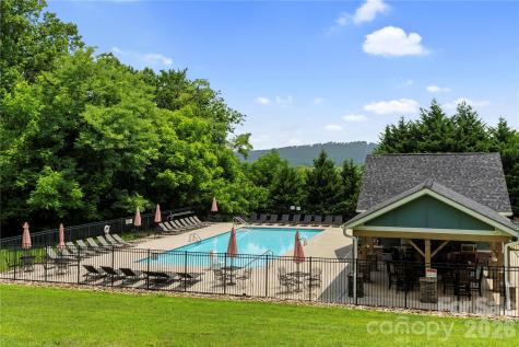 10 Heartleaf Circle Arden NC 28704