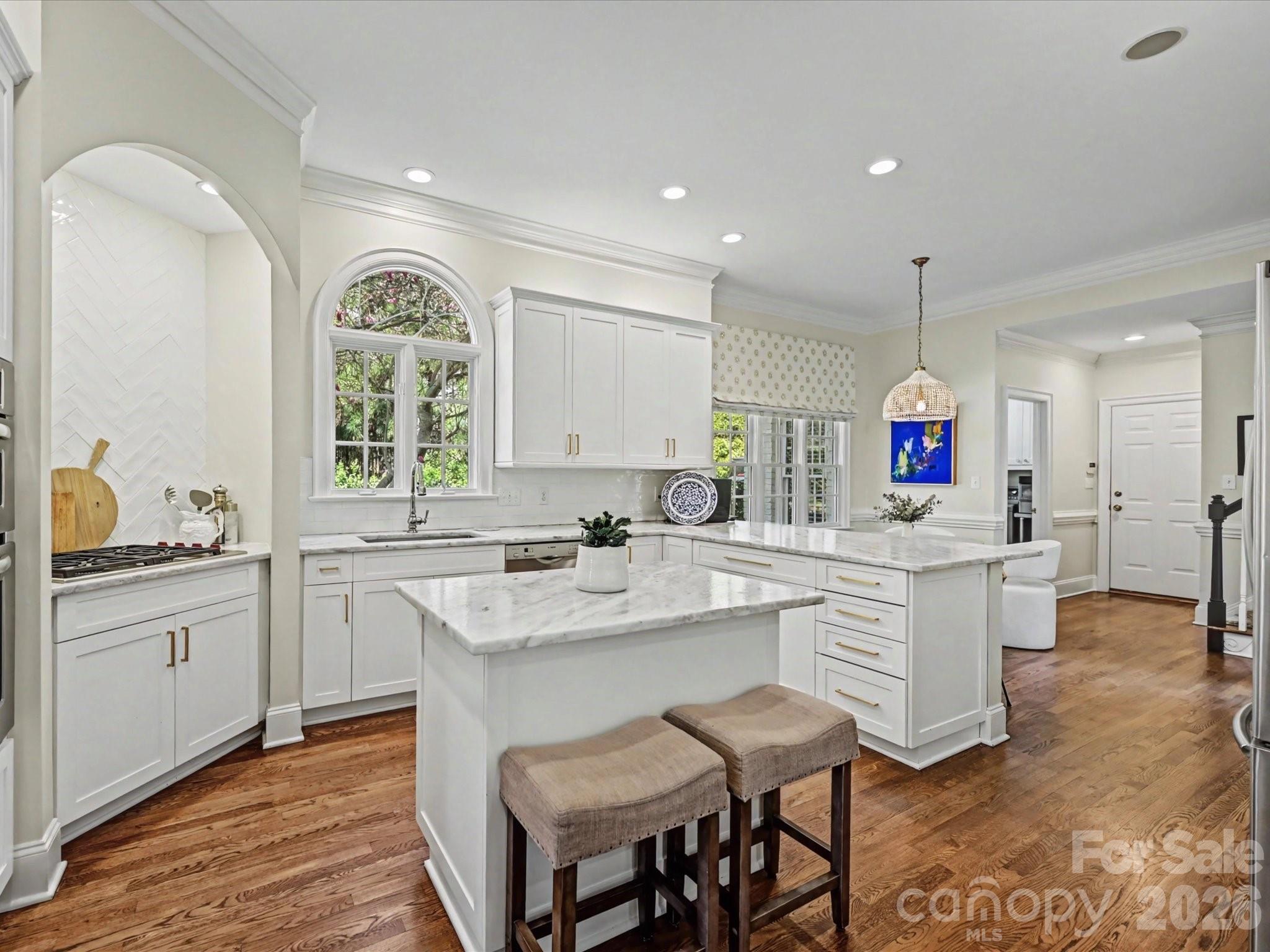 2121 Forest Drive Charlotte NC 28211