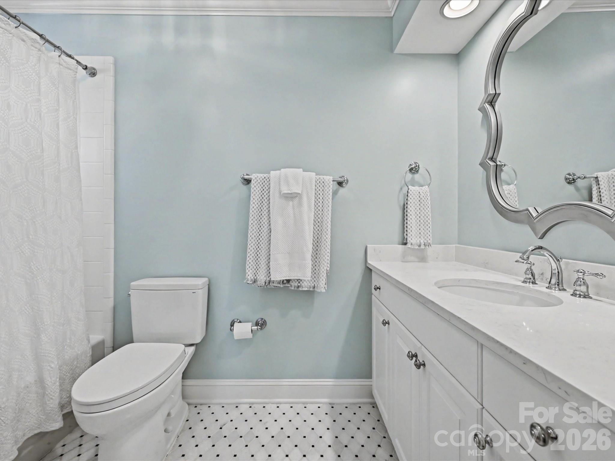 2121 Forest Drive Charlotte NC 28211