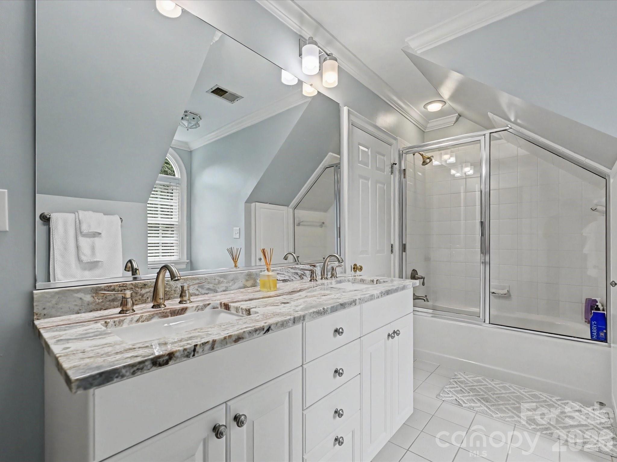 2121 Forest Drive Charlotte NC 28211