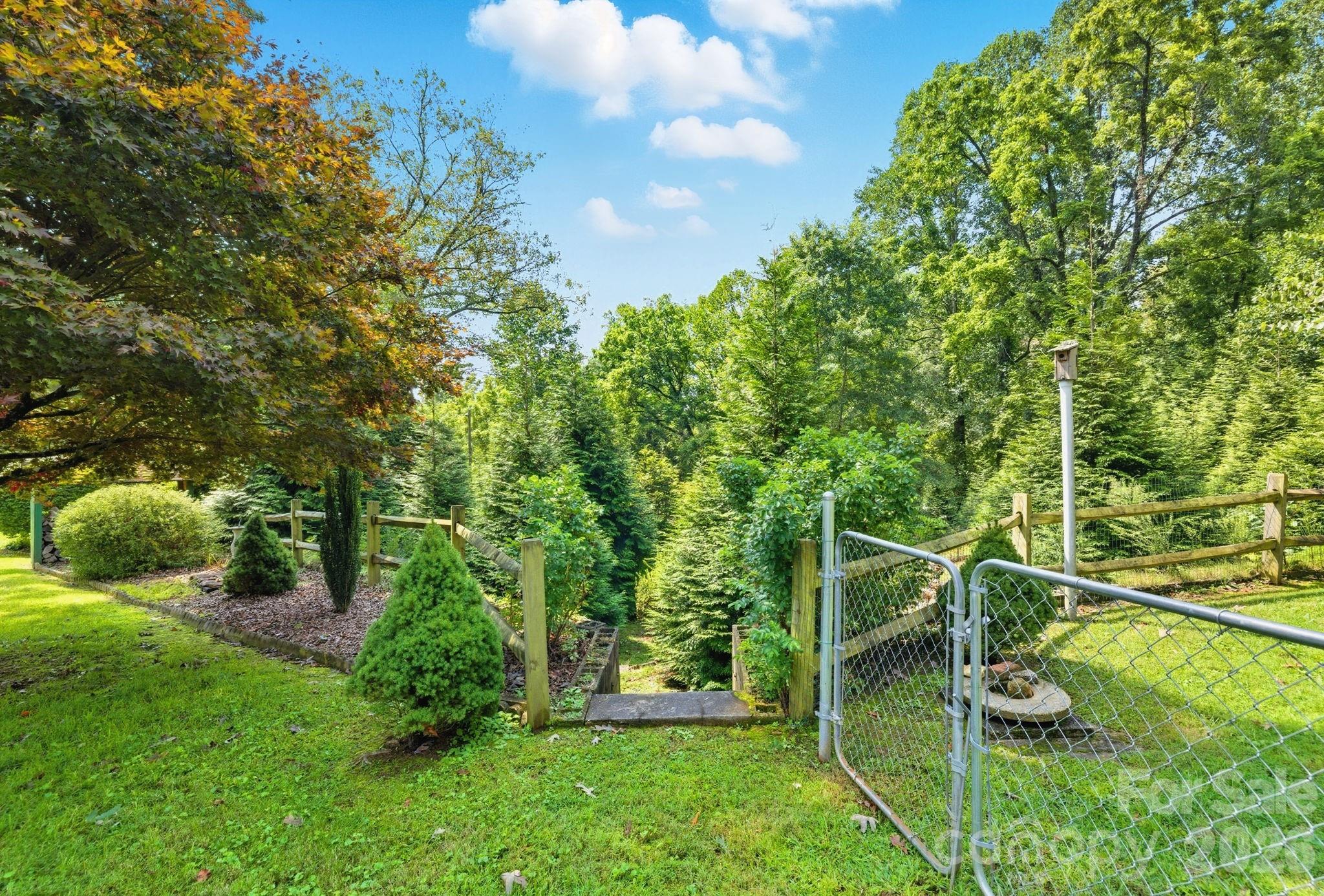 71 Laurel Mountain Road Brevard NC 28712