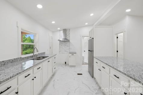 431 Pole Miller Extension Brevard NC 28712