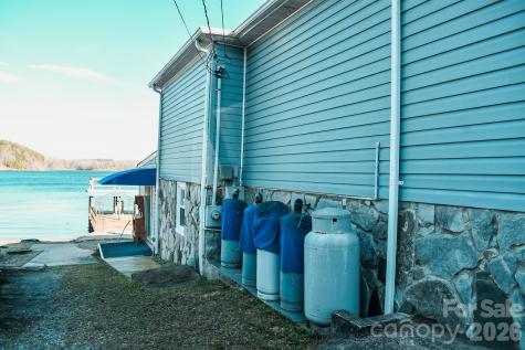 4928 Northcrest Street Claremont NC 28610