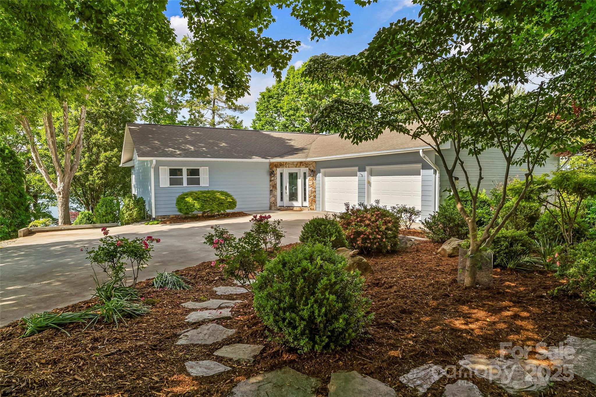 2218 Mallard Cove Drive Nebo NC 28761