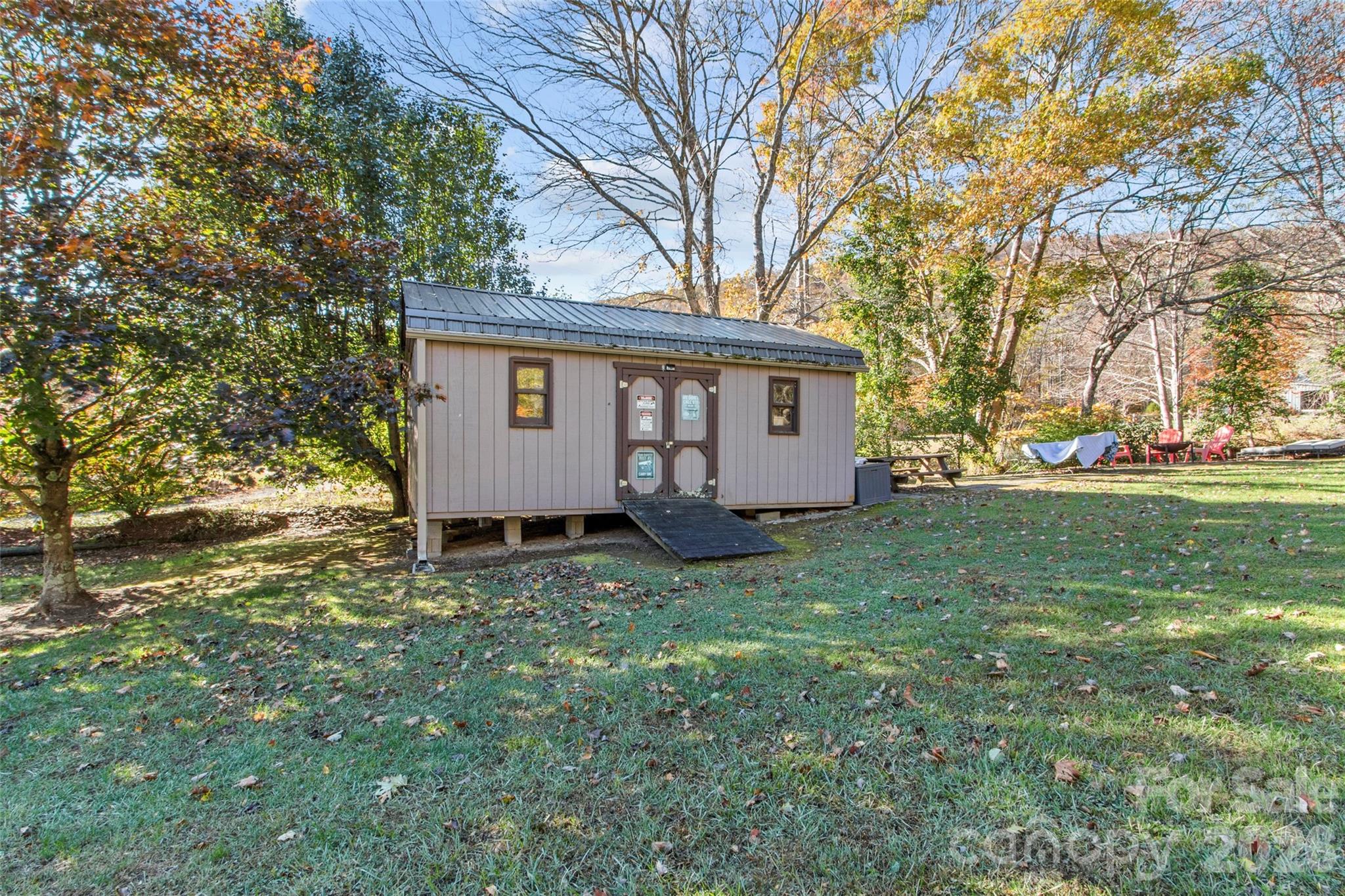 136 Roaring Spout Lane Burnsville NC 28714