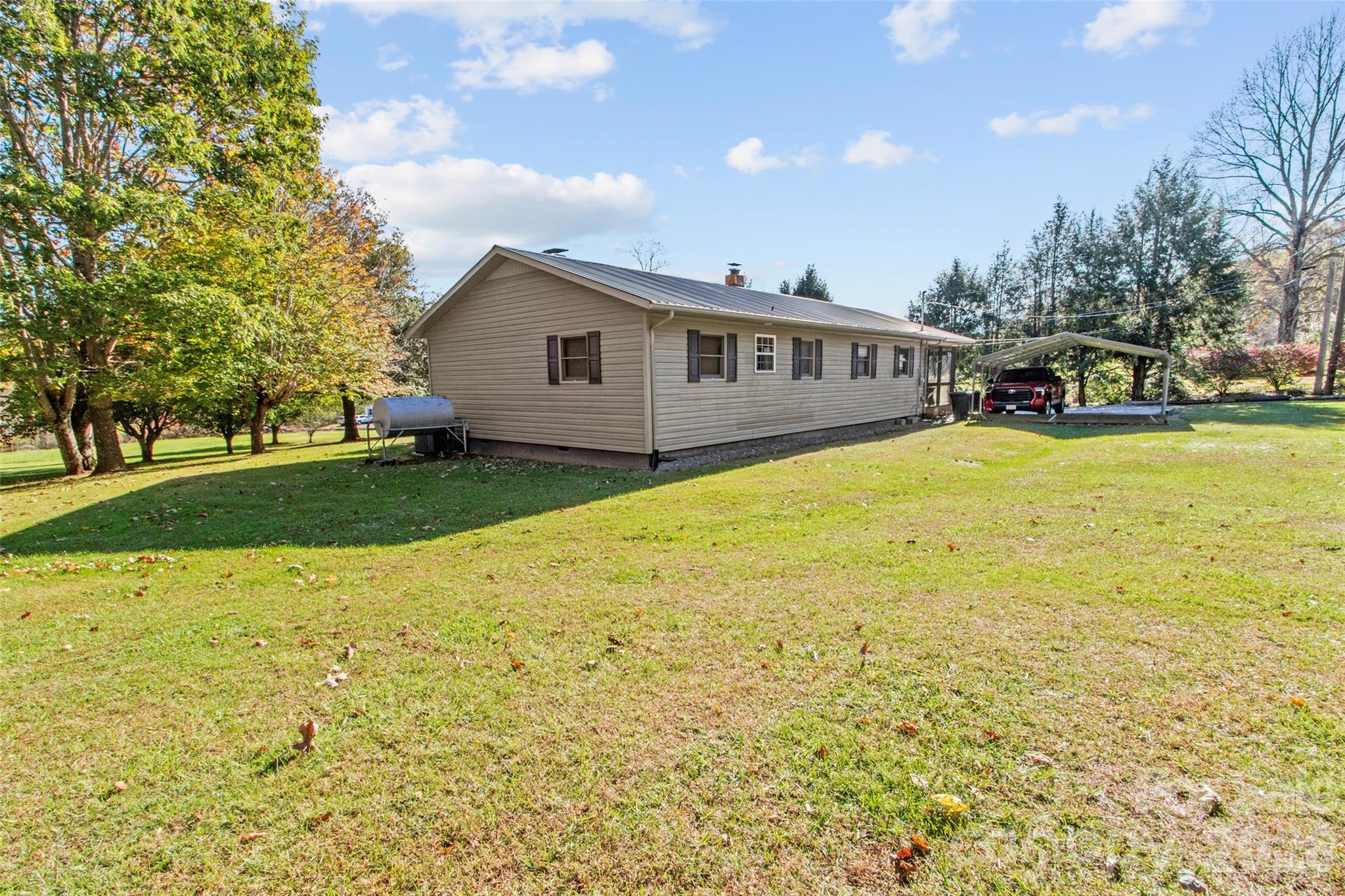136 Roaring Spout Lane Burnsville NC 28714