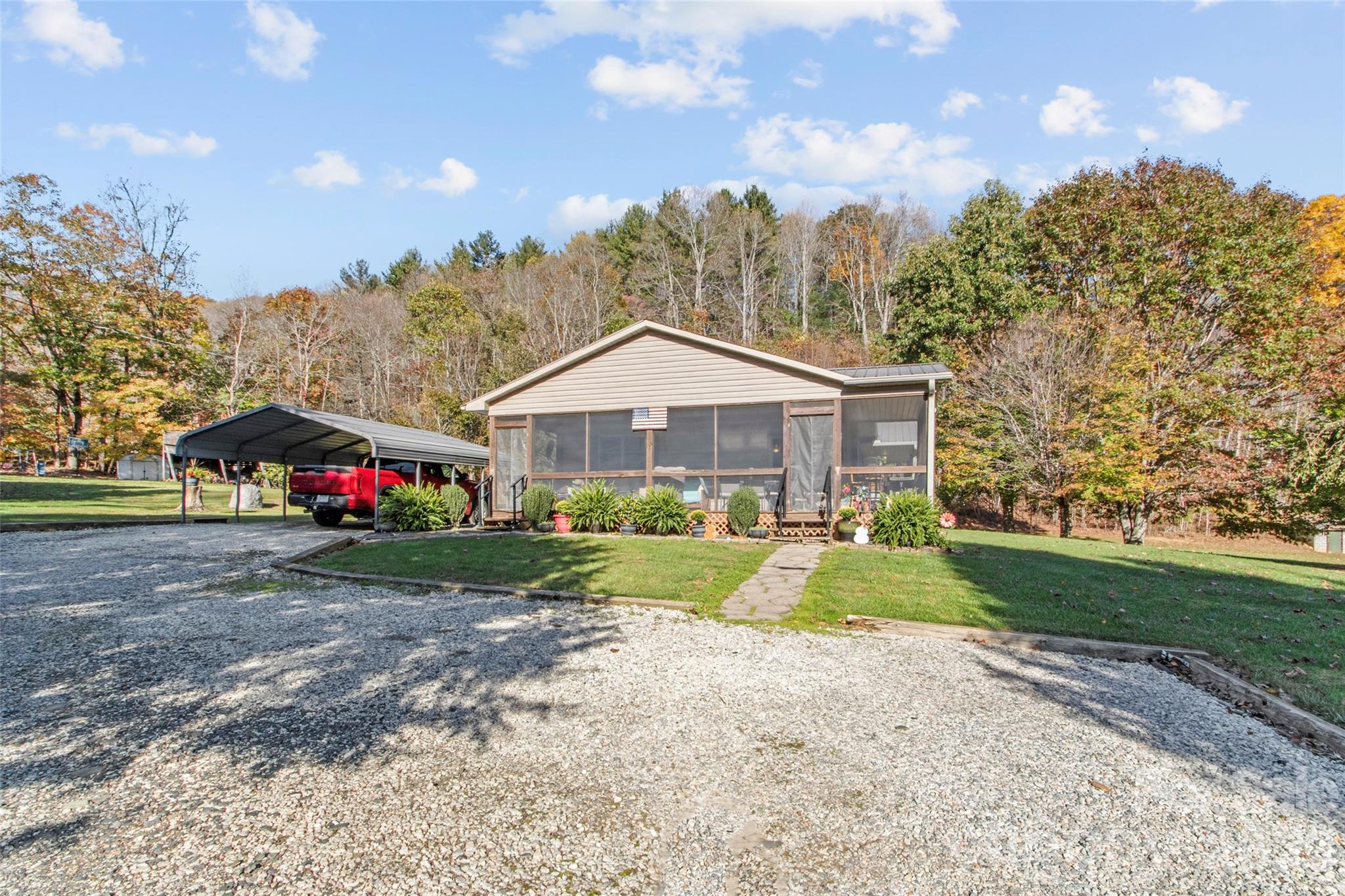 136 Roaring Spout Lane Burnsville NC 28714