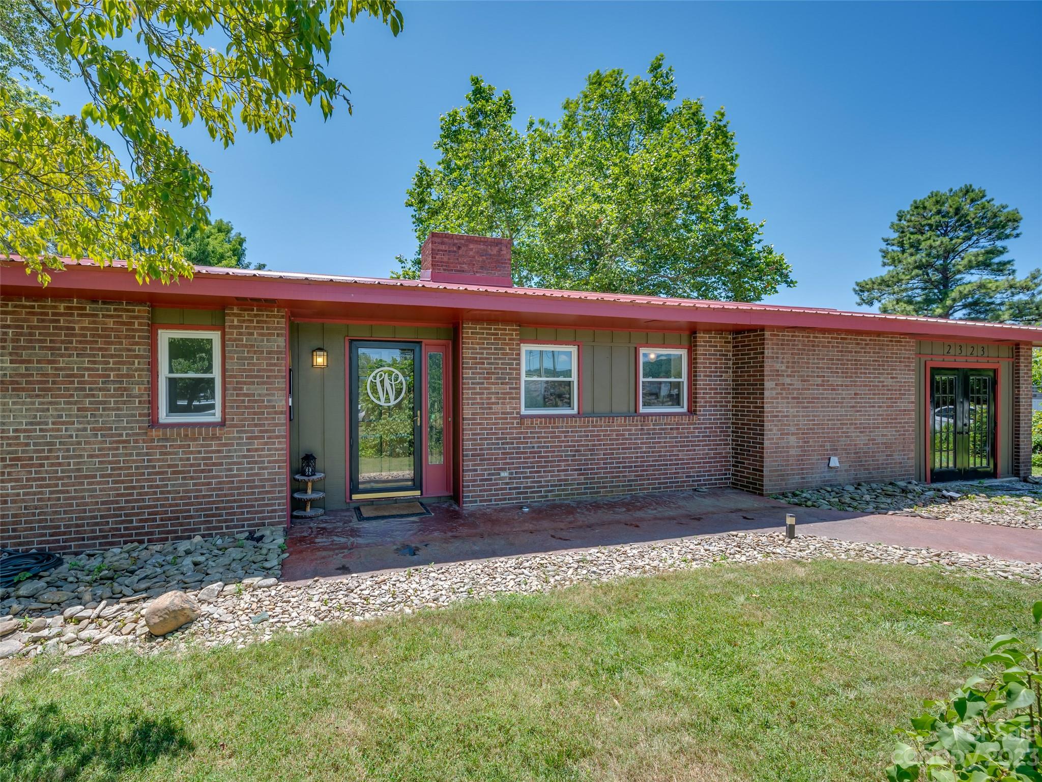 2323 Jeffress Road Mills River NC 28759