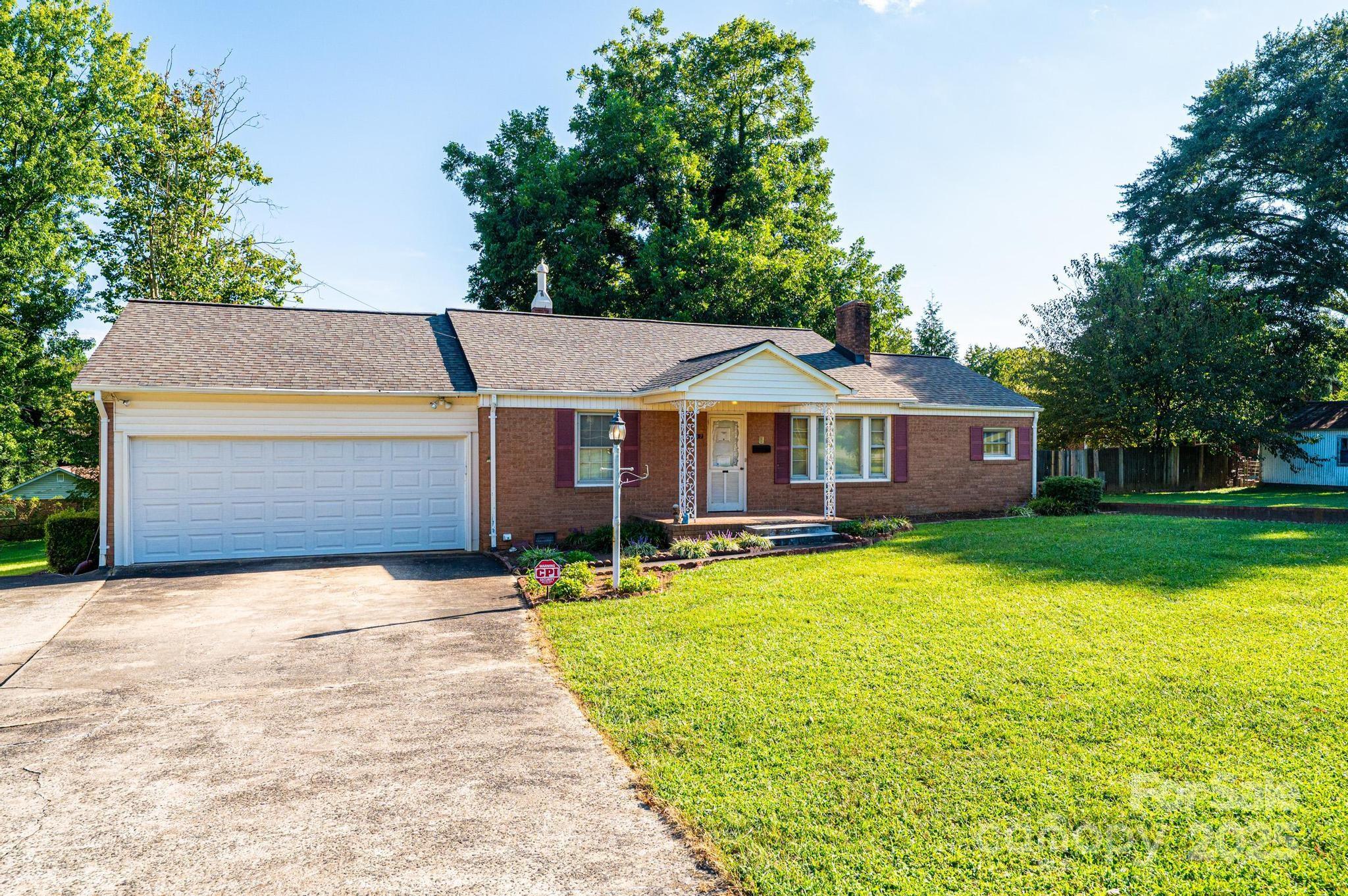 1837 5th Avenue SW Hickory NC 28602