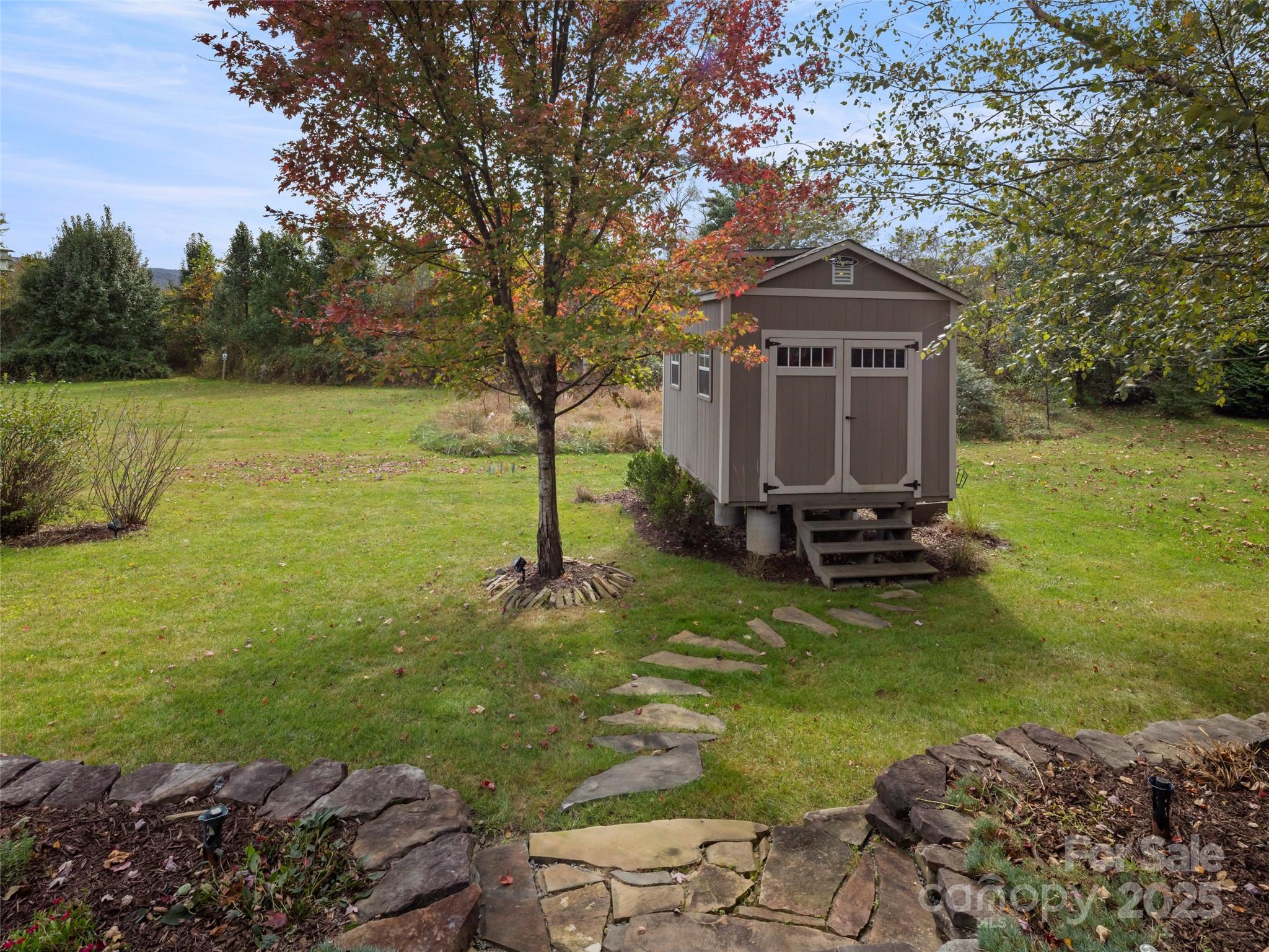 32 Bungalow Way Brevard NC 28712