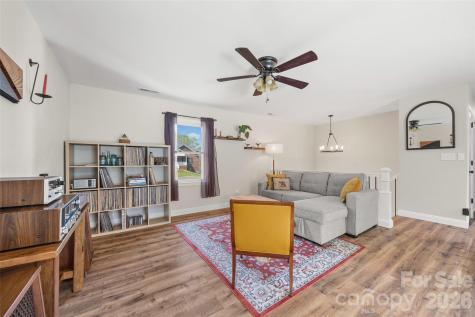 4206 Wimbledon Drive Dallas NC 28034
