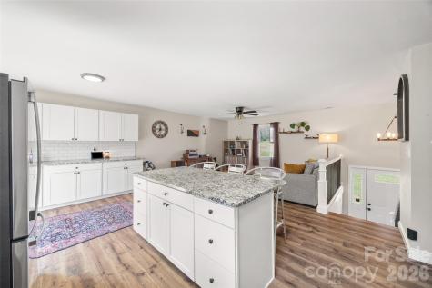 4206 Wimbledon Drive Dallas NC 28034