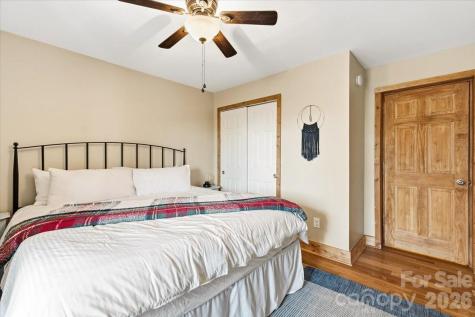 1045 Upward Way Waynesville NC 28785