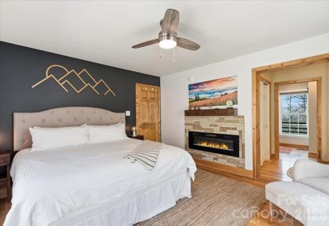 1045 Upward Way Waynesville NC 28785