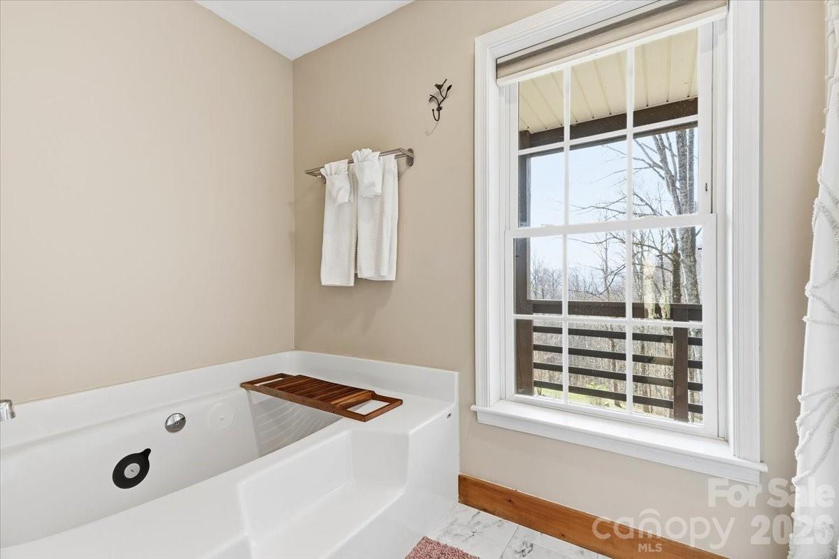 1045 Upward Way Waynesville NC 28785