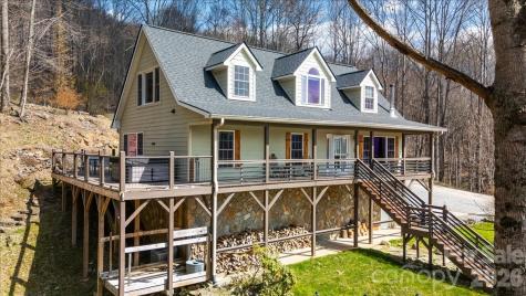 1045 Upward Way Waynesville NC 28785