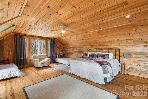 1045 Upward Way Waynesville NC 28785