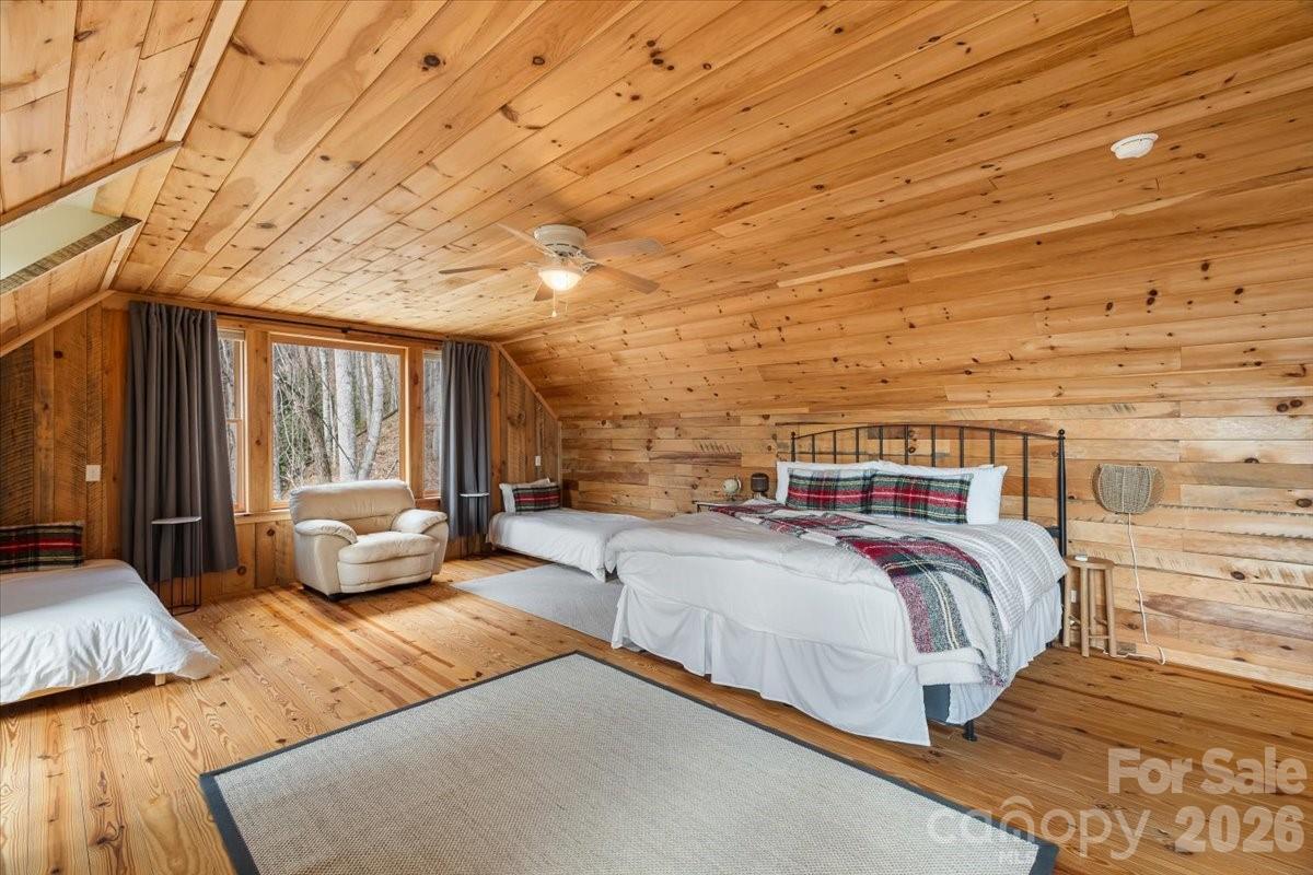 1045 Upward Way Waynesville NC 28785